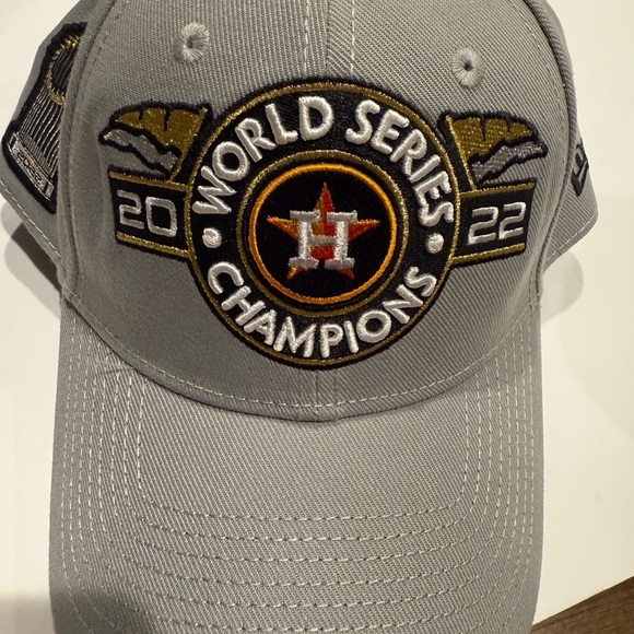 Houston Astros World Series Champions 2022 Gray Cap - Picture 1 of 10